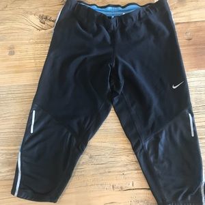 Nike XS cropped pants